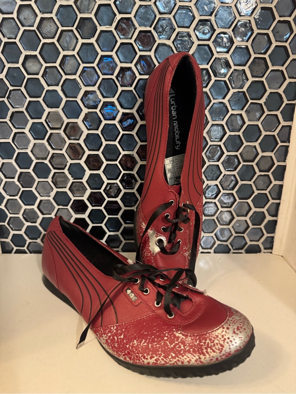 VTG Y2K Puma Urban Mobility Sneakers Red Black Lava Print Rare Archival Sz 7.6